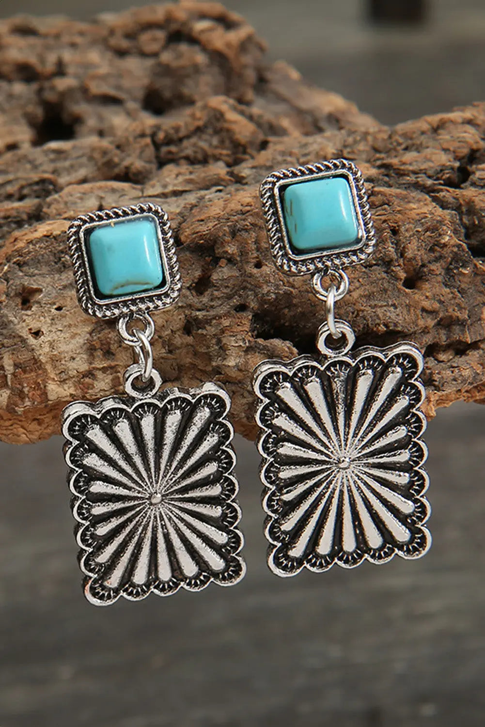 Silvery Retro Western Geometric Turquoise Stud Earrings Threaded Pear