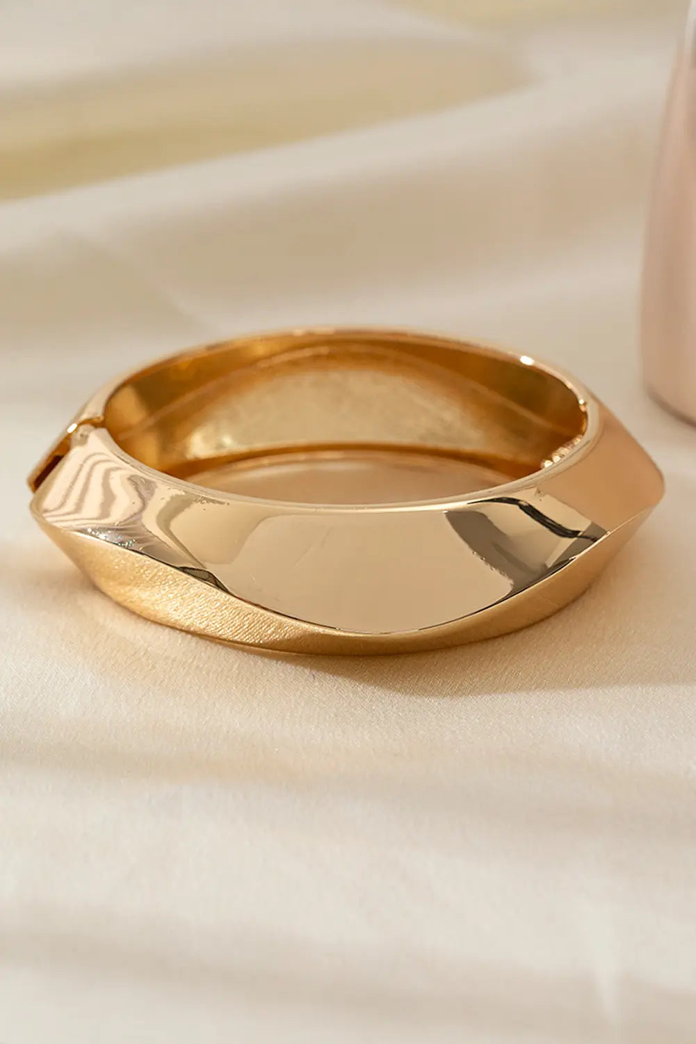 Gold Asymmetric Plated Alloy Bangle Bracelet Threaded Pear