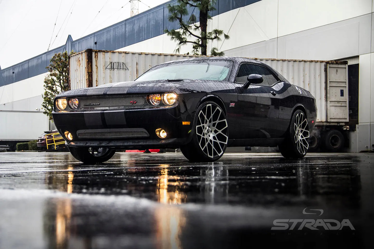 Buca Gloss Black Machined Strada