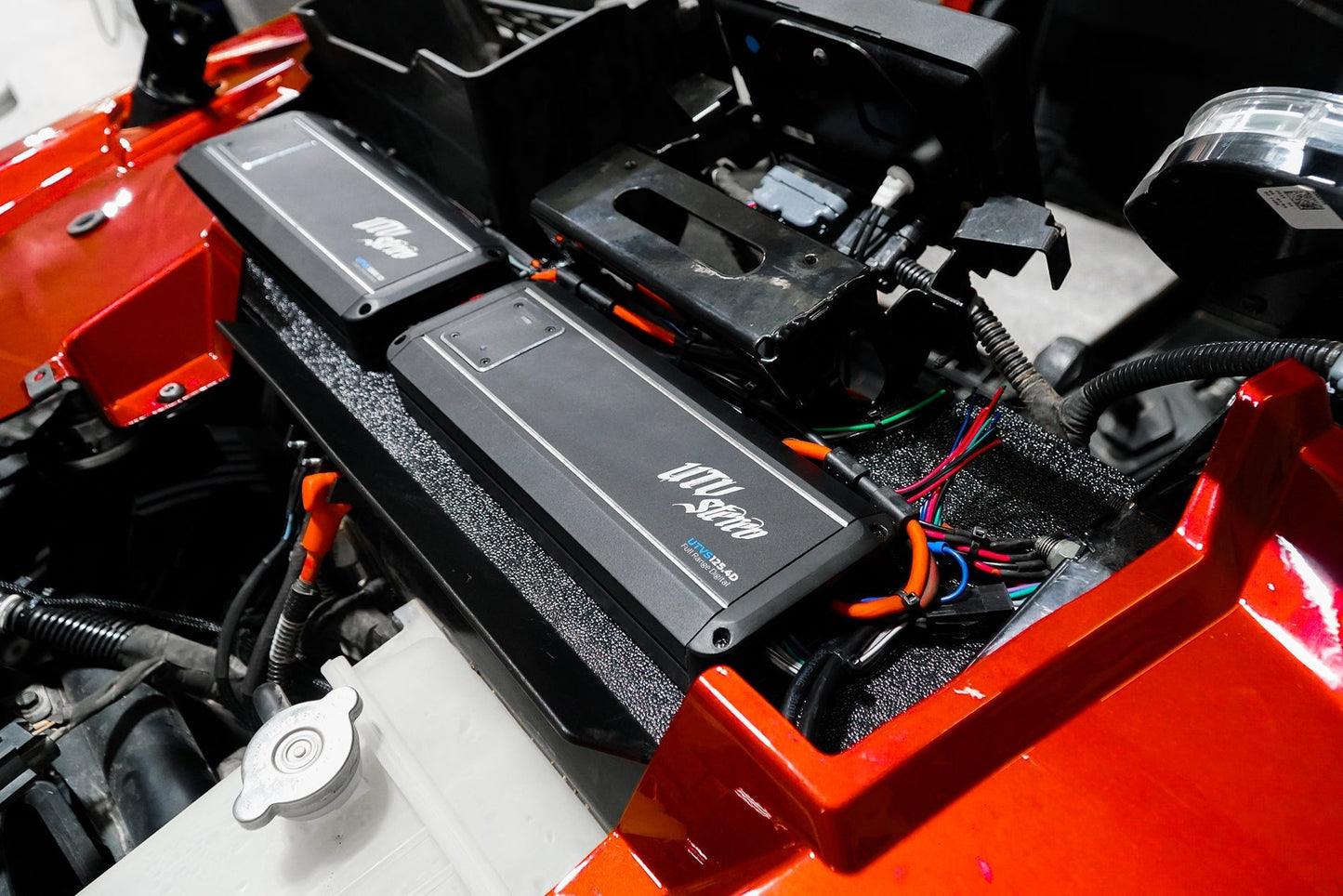 RZR® Signature Series Stage 7 Stereo Kit | UTVS-RZR-S7-S Dunes 2 Dezert SXS