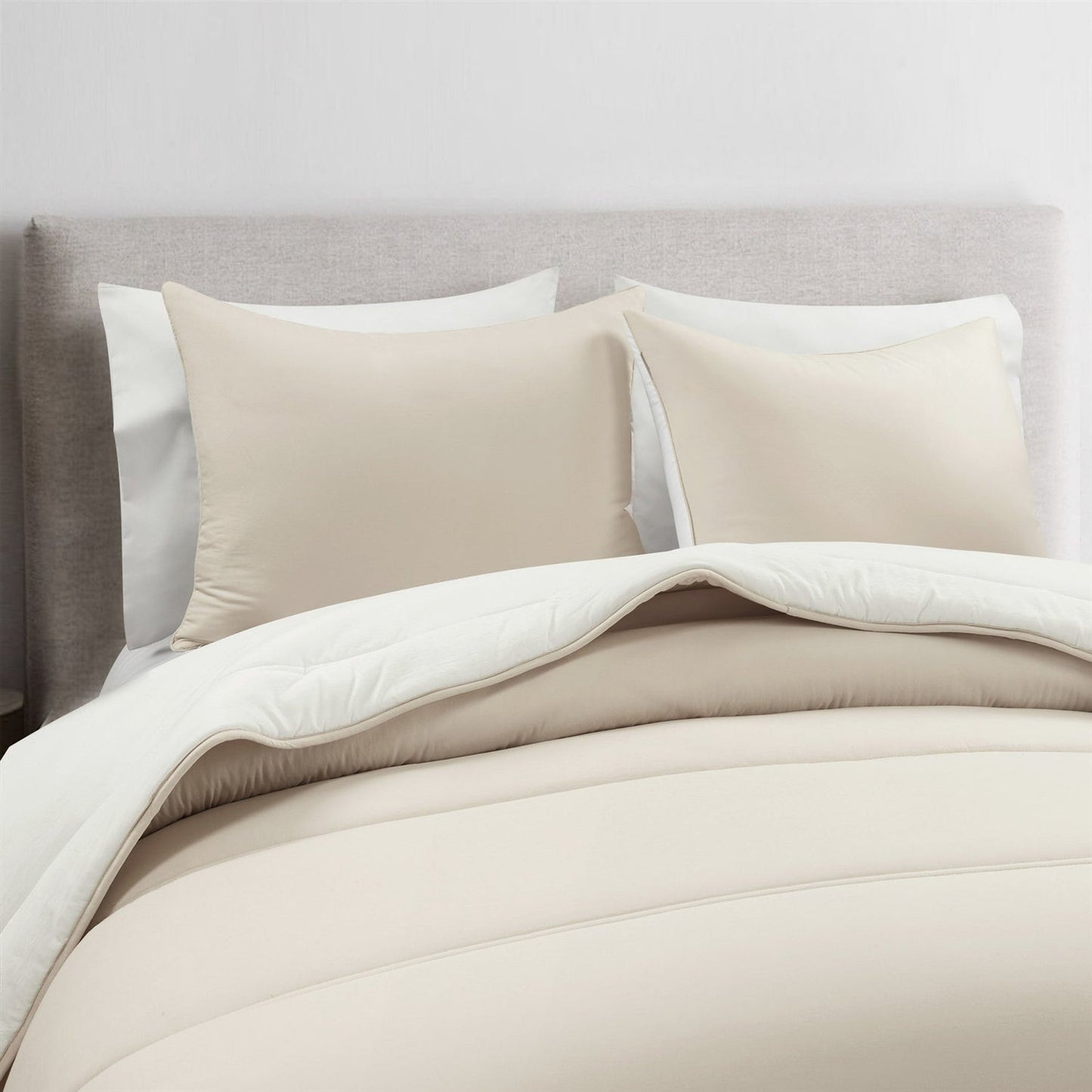 Full/Queen Soft Lightweight Reversible Quilted Comforter Set in White/Beige FastFurnishings