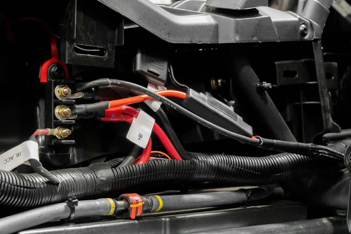 86" Power Harness for Amplifier Installation - 80Amp Fused | UTVS-HRN-AMP-PWR-86 Dunes 2 Dezert SXS