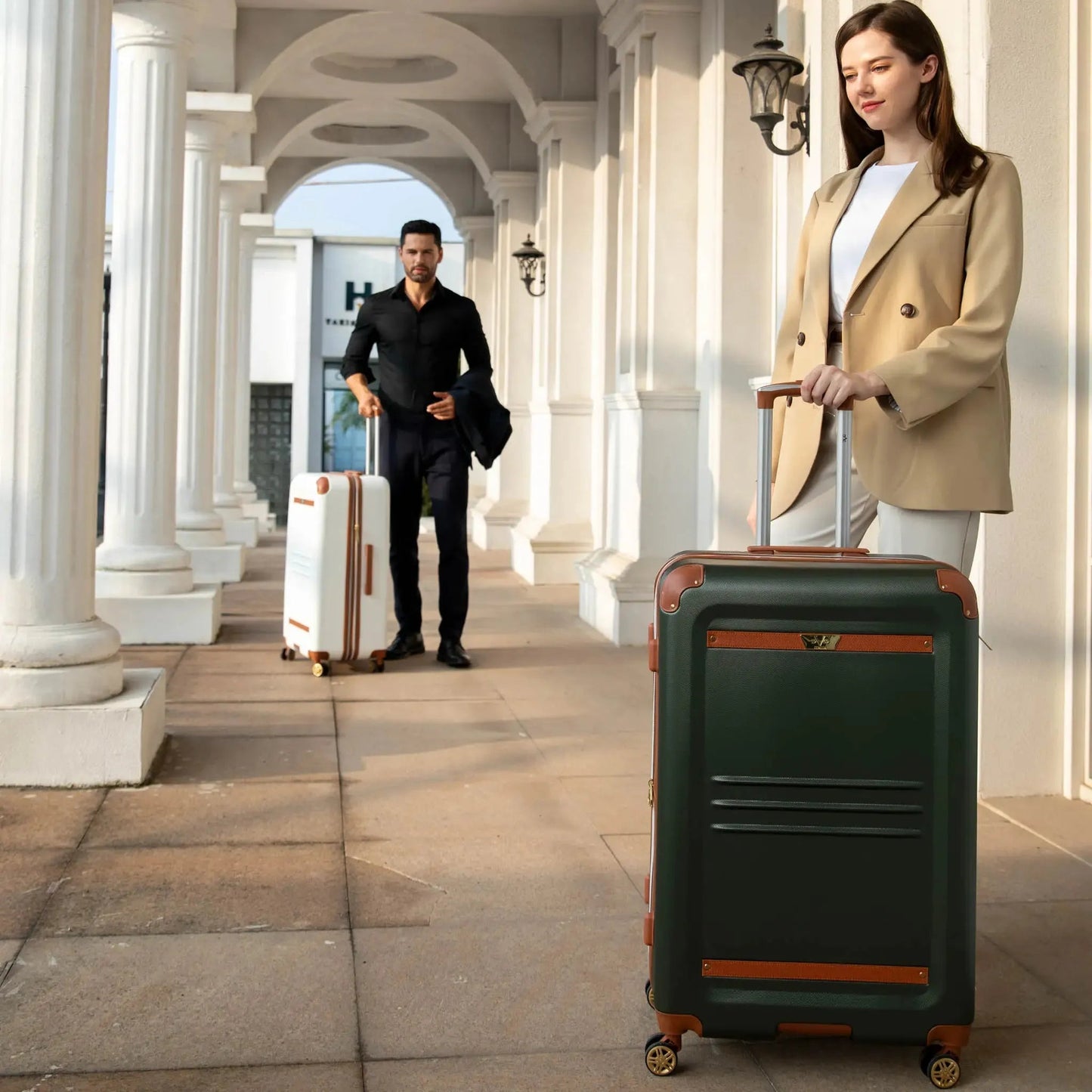Vintage 3 Piece Expandable Retro Luggage Set Travellty