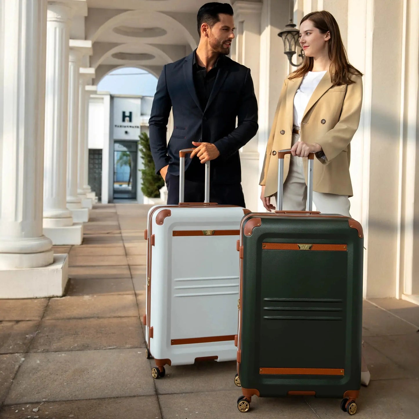 Vintage 3 Piece Expandable Retro Luggage Set Travellty