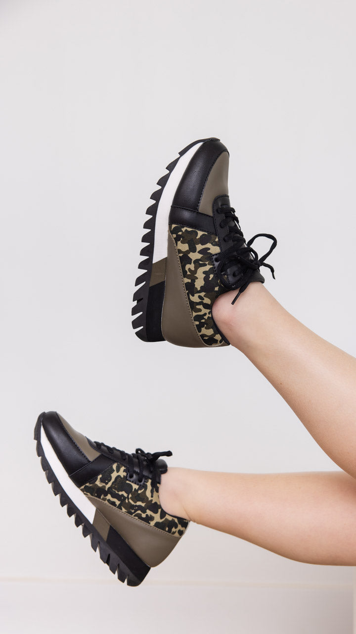 Geri Sneaker in Camo Naughty Monkey