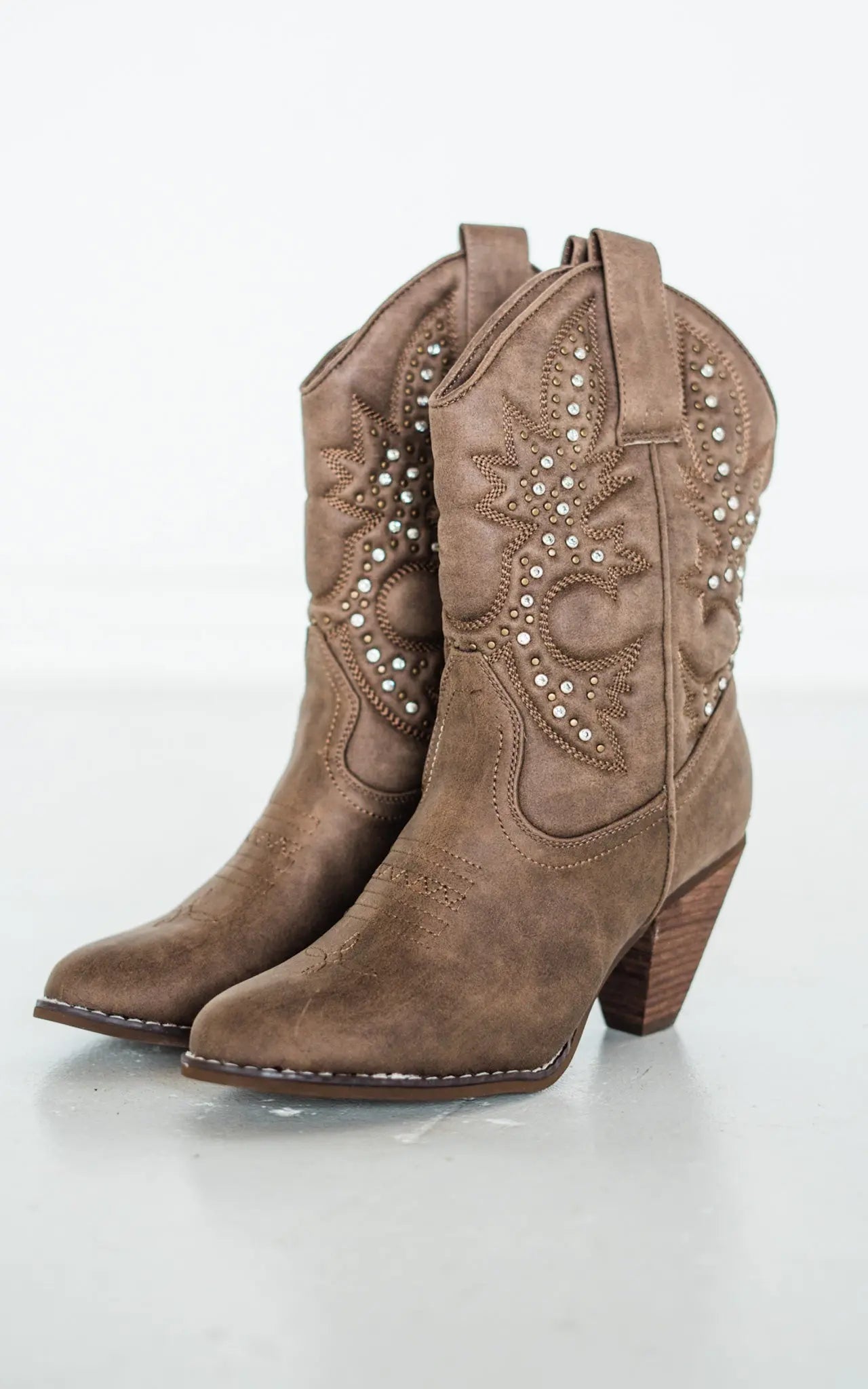Houston Western Boots in Taupe Naughty Monkey