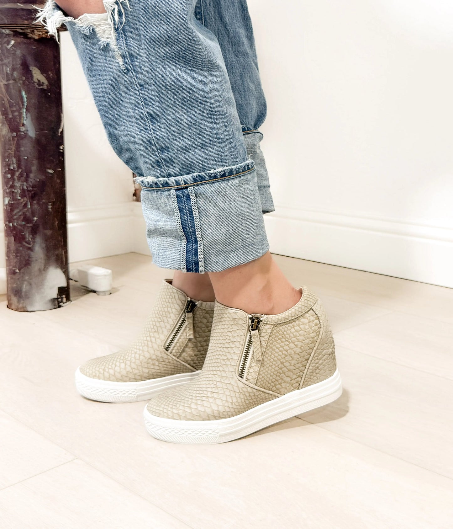 Timmibelle Wedge Sneaker in Cream Naughty Monkey