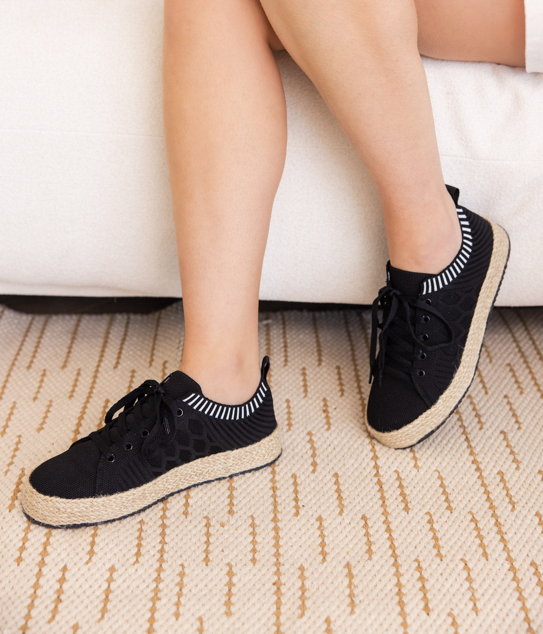 Yaras Sneakers in Black Naughty Monkey