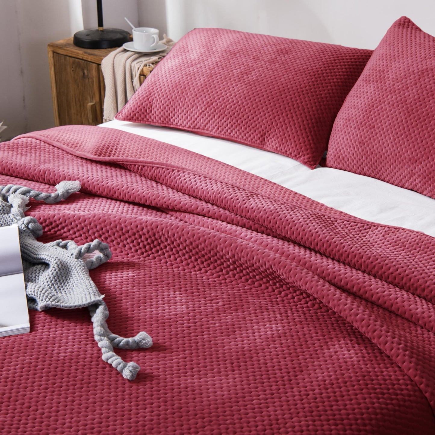 Kasentex All Season Cozy Velvet Quilt Set with Shams, Queen, King, Room Decor, Graduation Gifts Kasentex