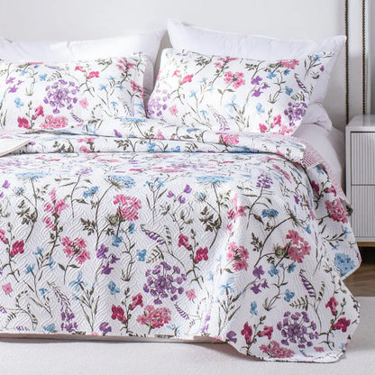 Kasentex Floral Quilt Set - Lightweight & Reversible - Cozy & Stylish Bedding - Machine Washable, Room Decor, Graduation Gifts Kasentex