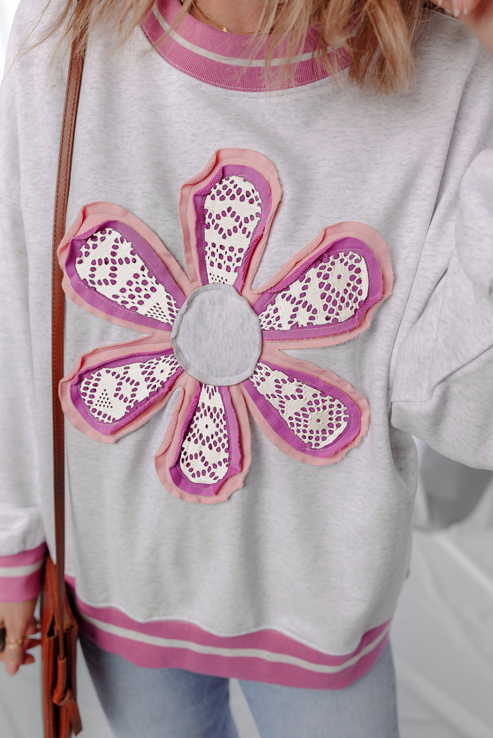 Caroline Flower Crew Neck Sweatshirt Threaded Pear