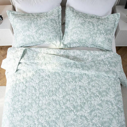 Kasentex Lightweight Botanical Green Floral Quilt Set - Light All Season Bedding, Room Decor, Graduation Gifts Kasentex