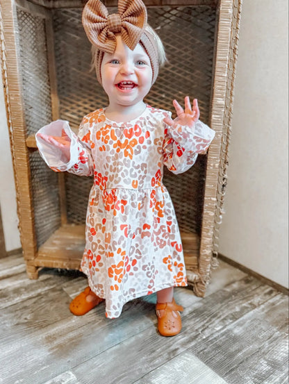 Fall Leopard bell sleeve dress - Get it from Bo