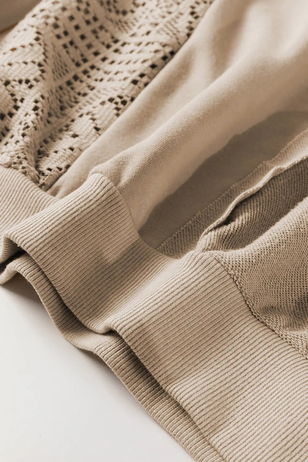 Rheaissa Seam Ribbed Trim Sweatshirt