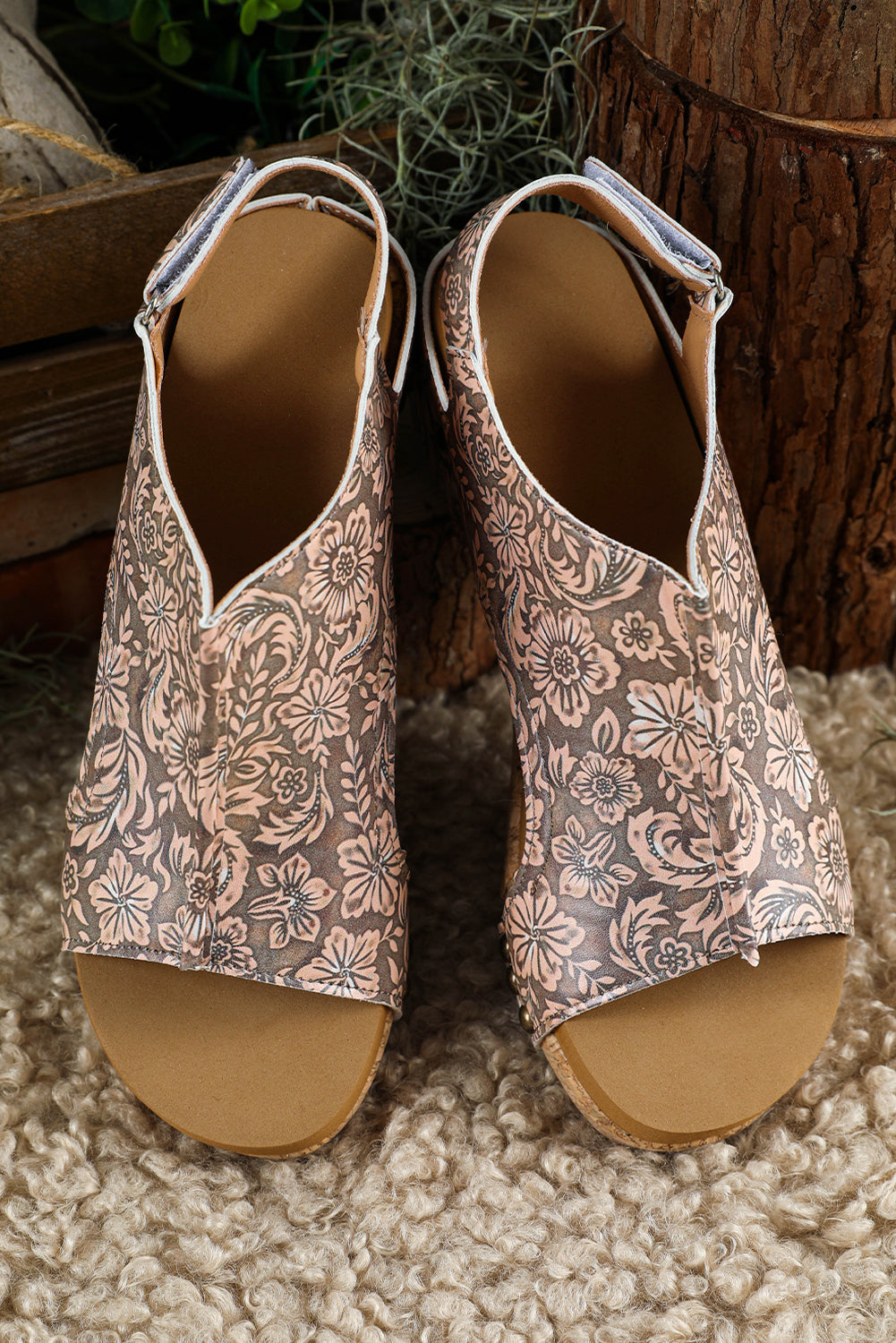 Vintage Floral Hollowed Platform Sandals Threaded Pear