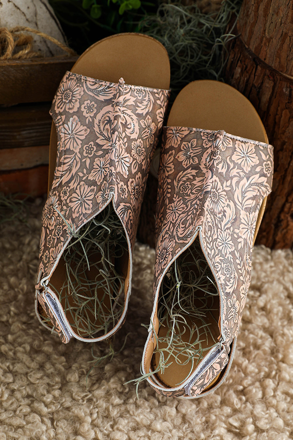 Vintage Floral Hollowed Platform Sandals Threaded Pear