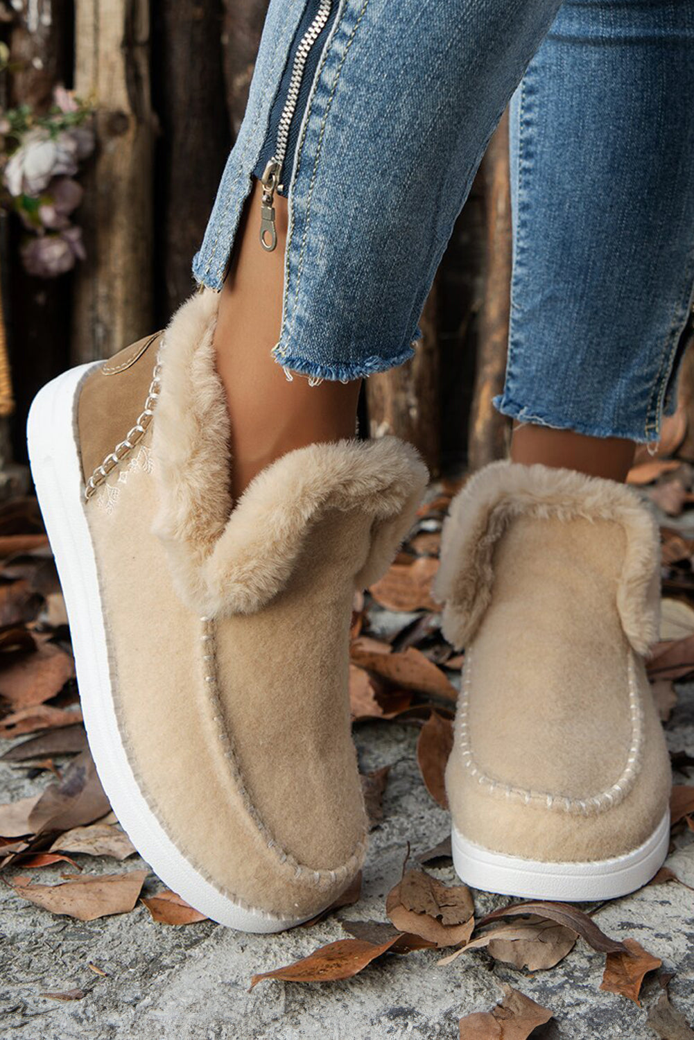 Anna Suede Stitching Plush Lined Anklet Boots Threaded Pear