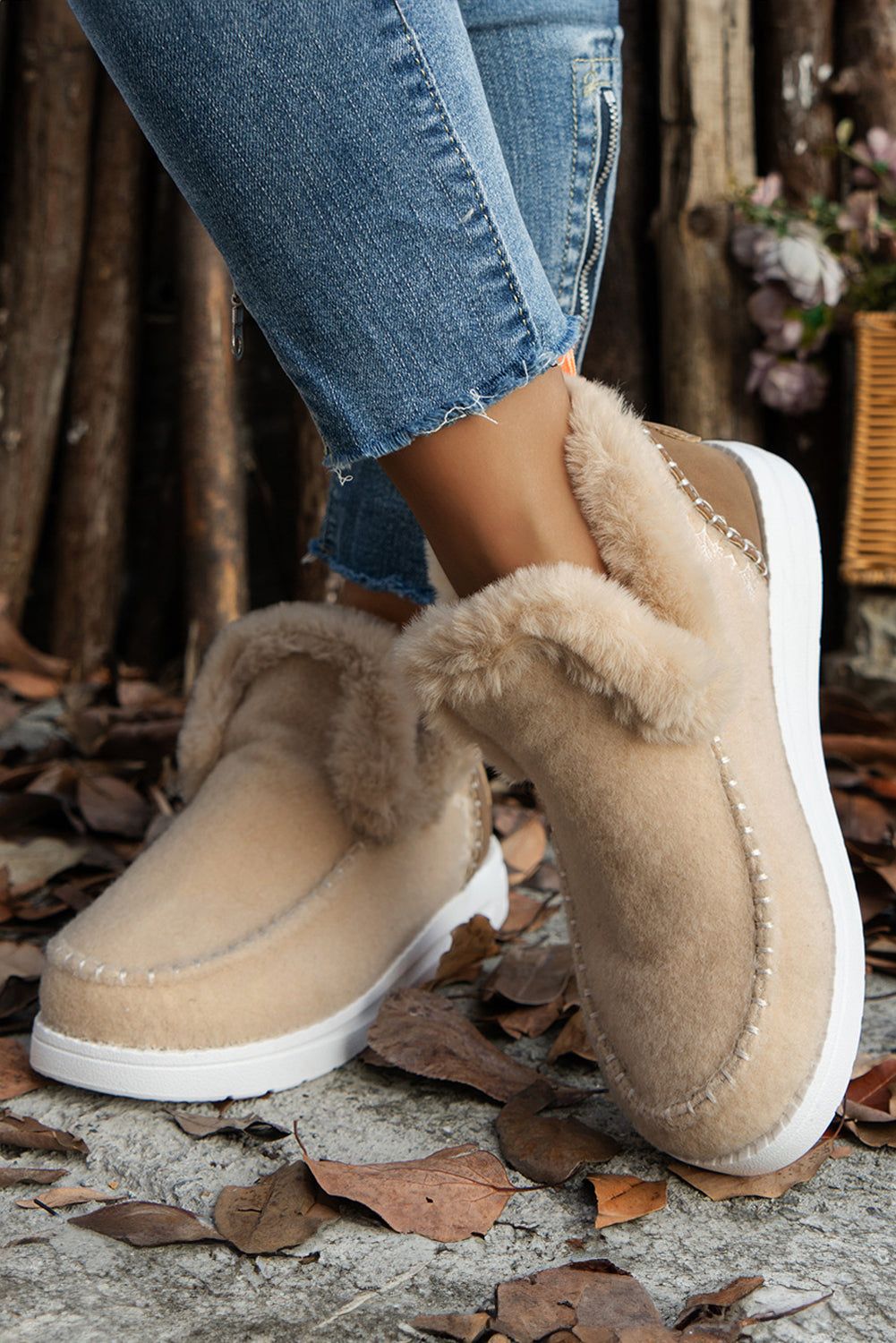 Anna Suede Stitching Plush Lined Anklet Boots Threaded Pear