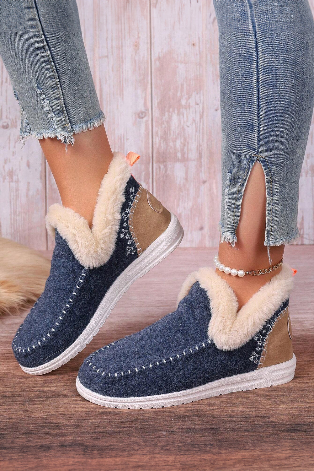 Anna Suede Stitching Plush Lined Anklet Boots Threaded Pear