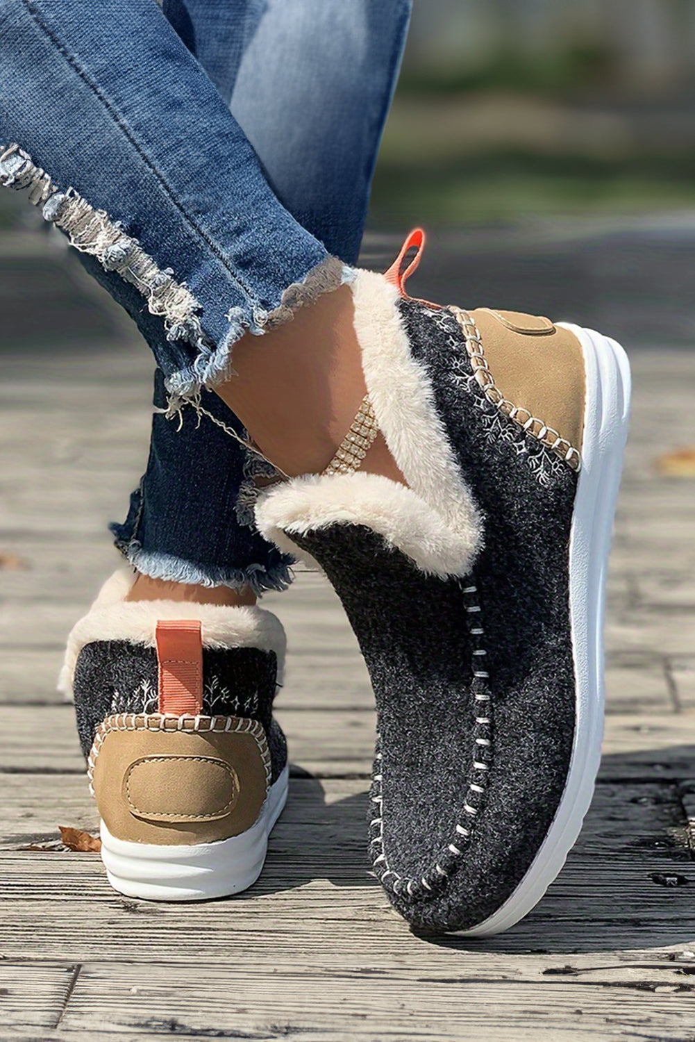 Anna Suede Stitching Plush Lined Anklet Boots Threaded Pear