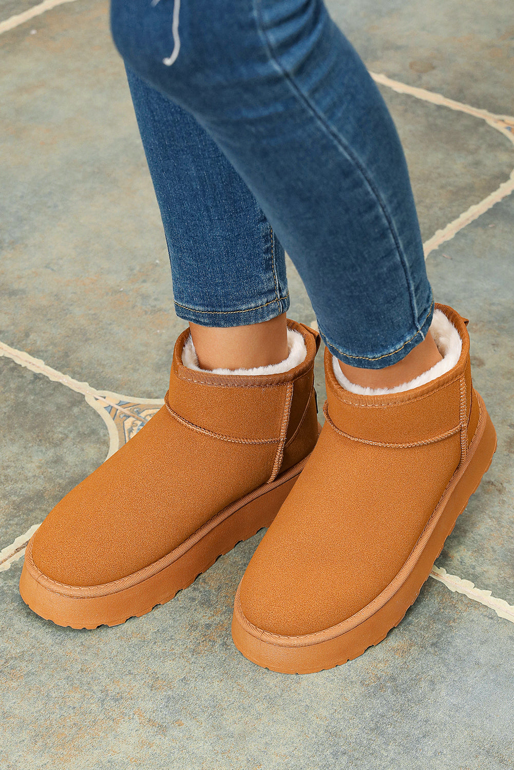Anna Fur Lined Suede Ankle Snow Boots Threaded Pear