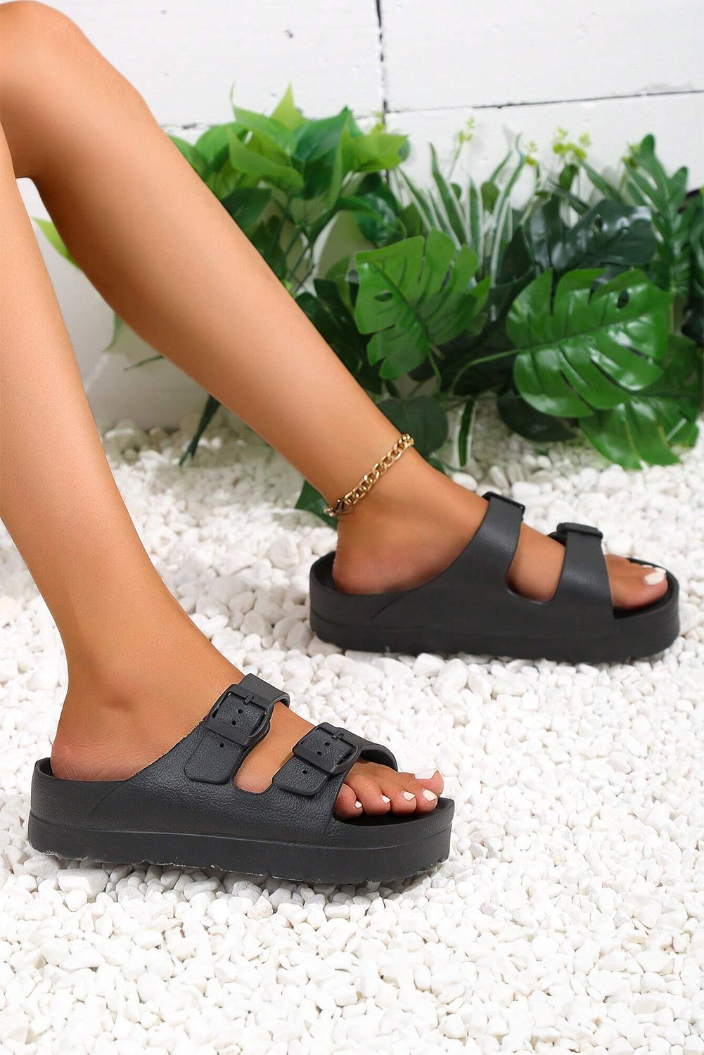 Double-buckle EVA Slippers Threaded Pear