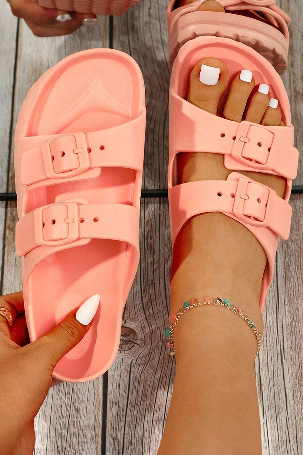 Double-buckle EVA Slippers Threaded Pear