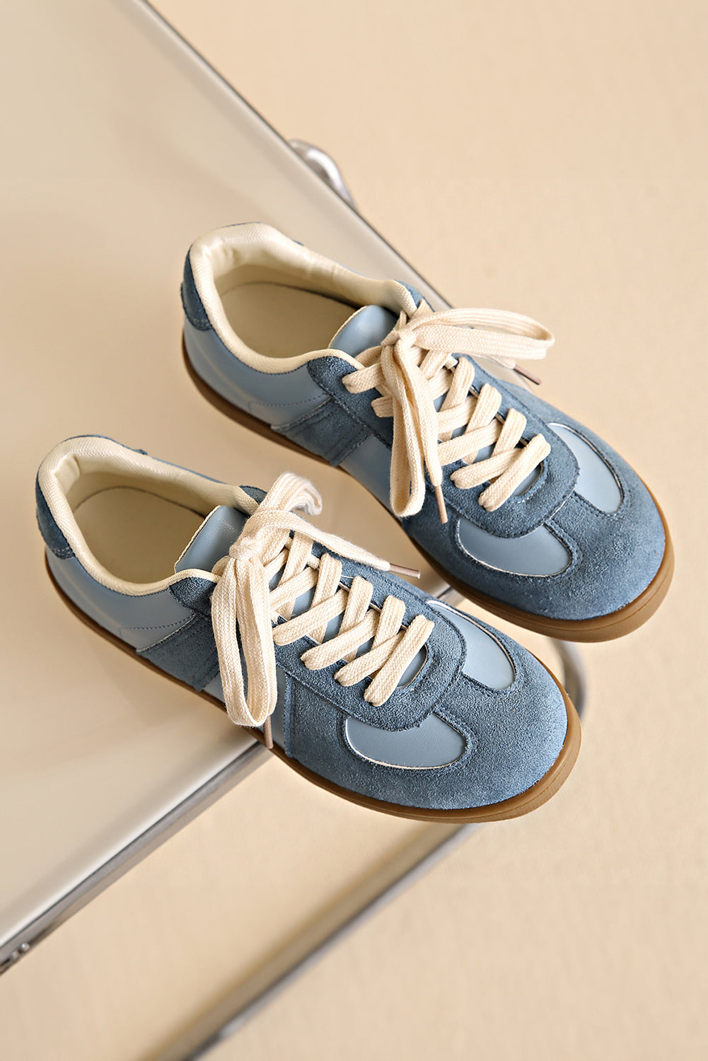 Raina Two Tone Lace-up Sneakers Threaded Pear