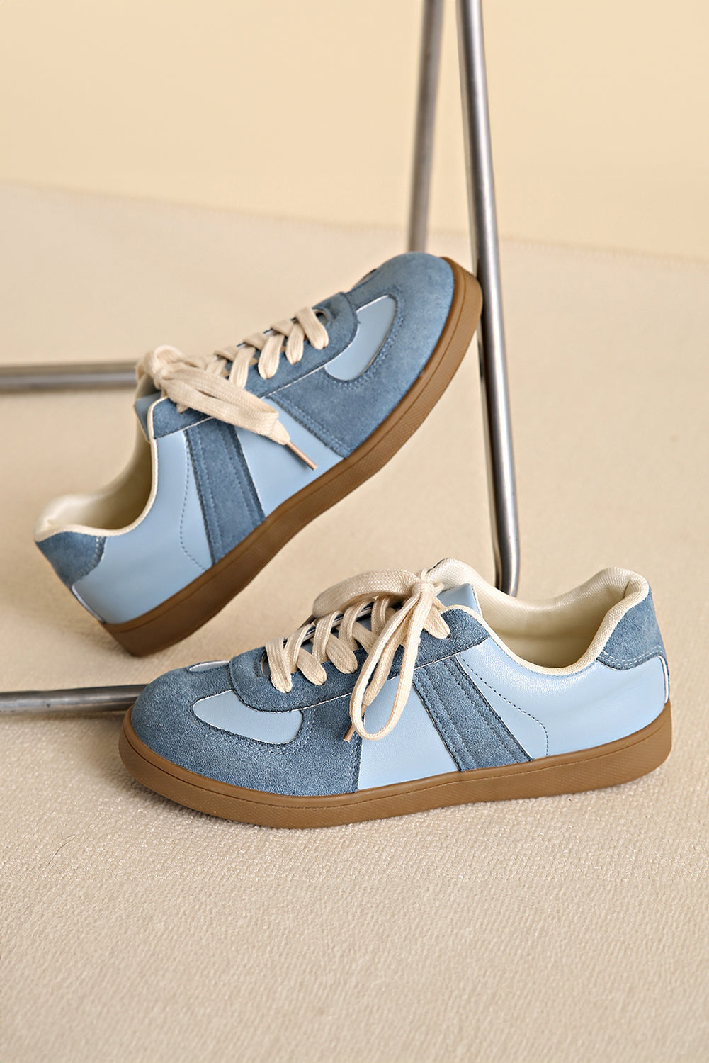 Raina Two Tone Lace-up Sneakers Threaded Pear