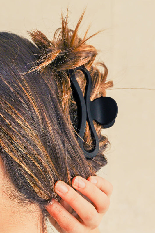 Black Wave Shape Matte Hair Claw Clip