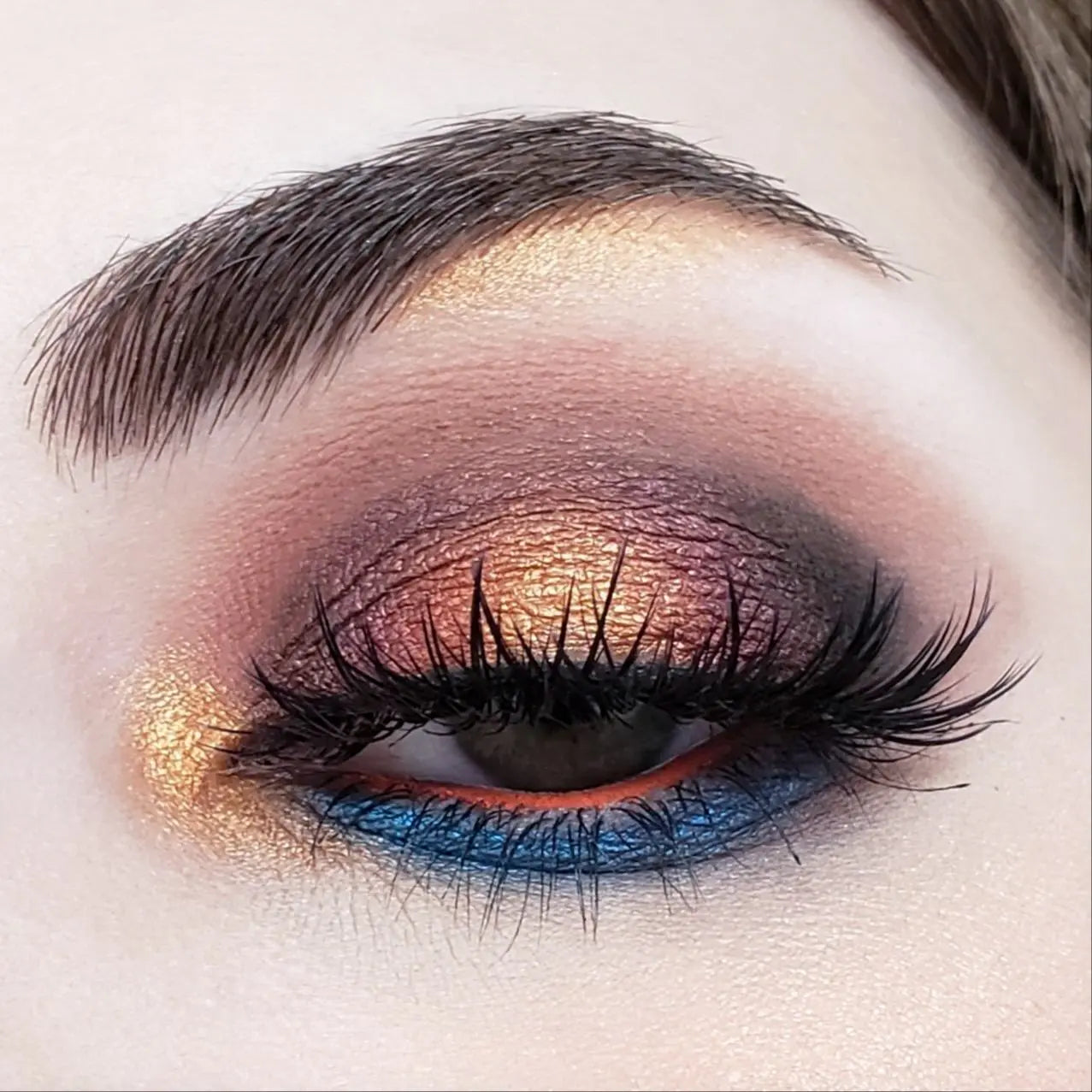 BOLD EYESHADOW PALETTE CP08 Crown Brush