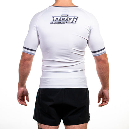 '7Four Short Sleeve Rank Rash Guard White - Get it from Bo