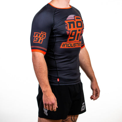'7Four Short Sleeve Rank Rash Guard Black - Get it from Bo