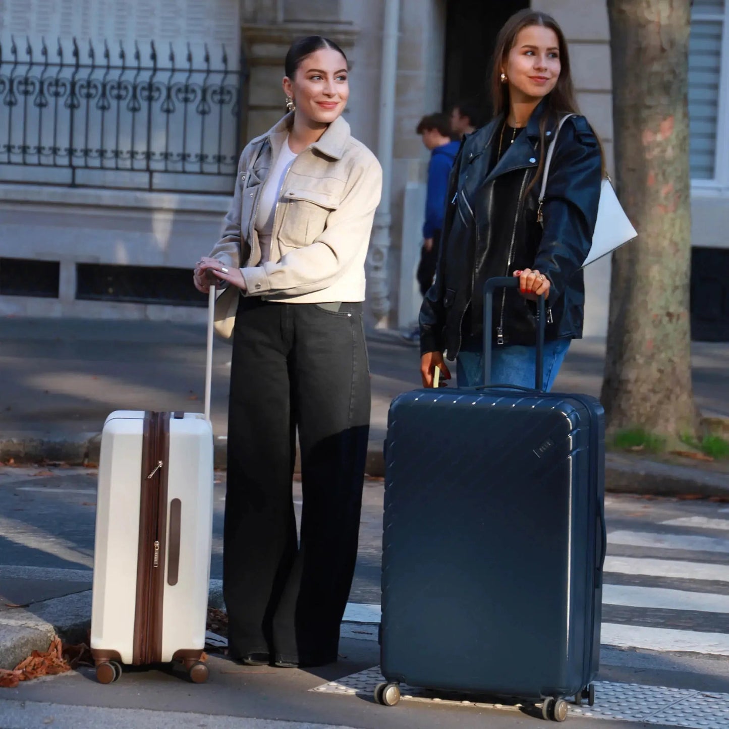 Louvre 2 Piece Expandable Polycarbonate Luggage Set Travellty