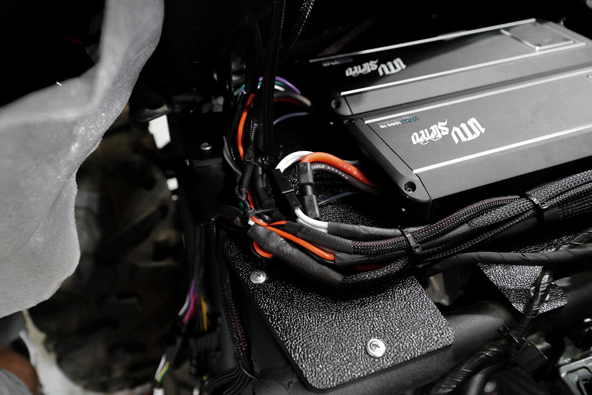 Can-Am® X3 Signature Series Stage 7 Stereo Kit | UTVS-X3-S7-S Dunes 2 Dezert SXS