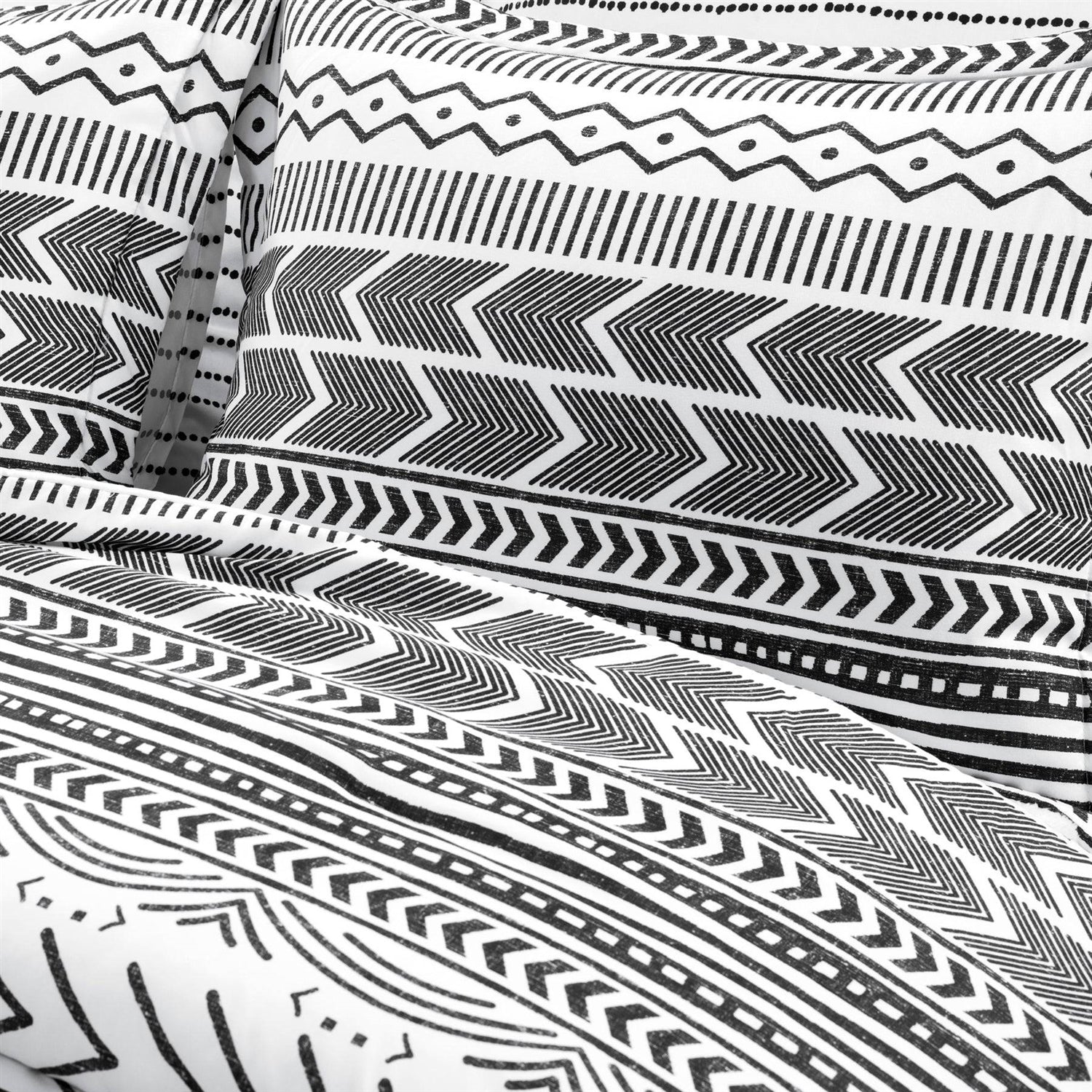 Full/Queen Scandinavian Chevron 5 Piece Black White Lightweight Comforter Set FastFurnishings