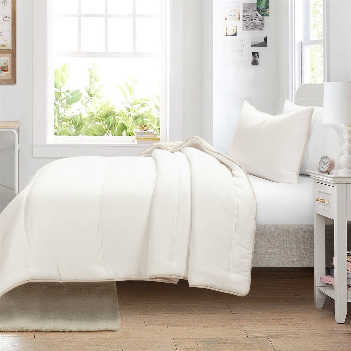 Full/Queen Soft Lightweight Reversible Quilted Comforter Set in White/Beige FastFurnishings