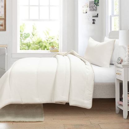 Full/Queen Soft Lightweight Reversible Quilted Comforter Set in White/Beige FastFurnishings
