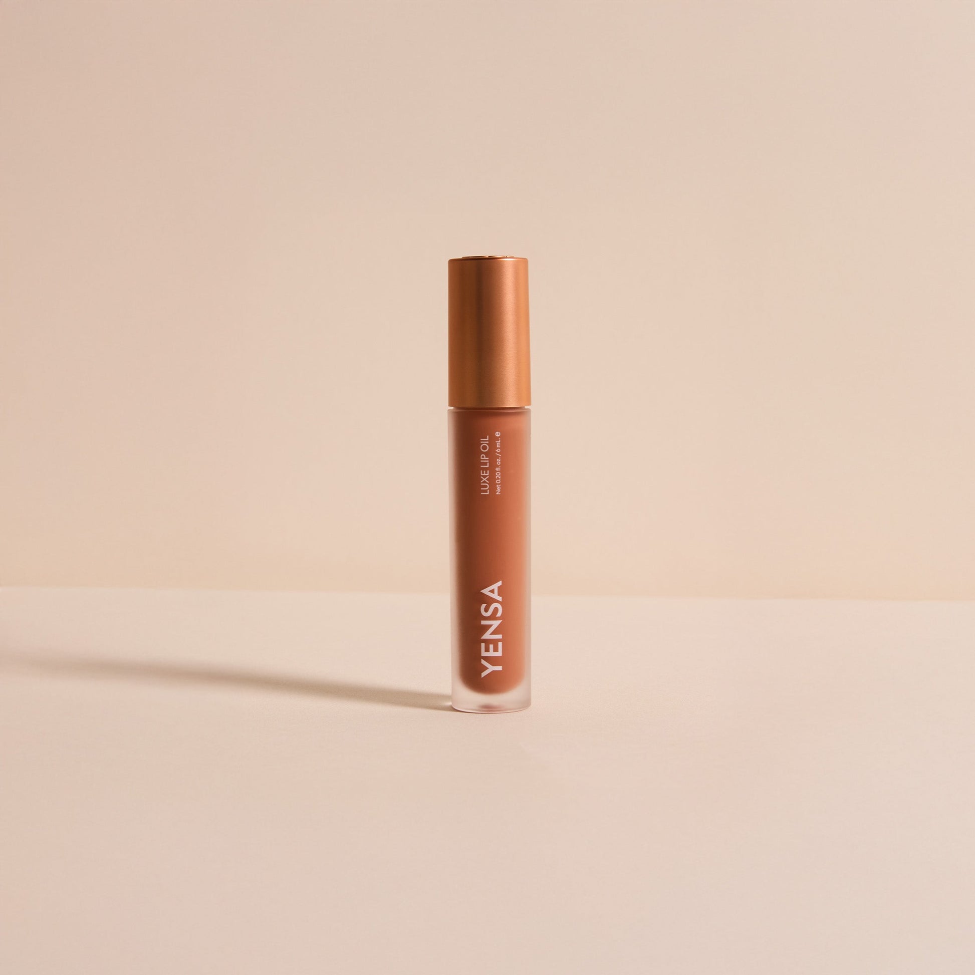 Luxe Lip Nourishing Oil with Hyaluronic + Vitamin E YENSA