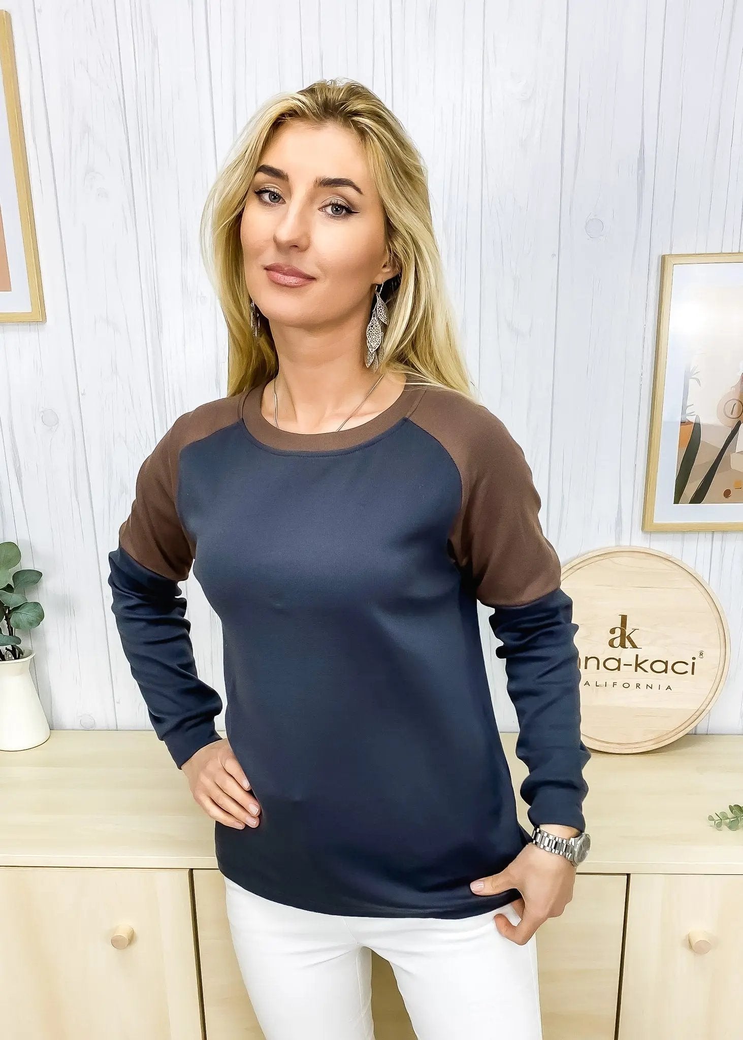 Casual Crewneck Sweatshirts Long Sleeve Color Block Blouses Side Slit Pullover Tops Anna-Kaci Wholesale