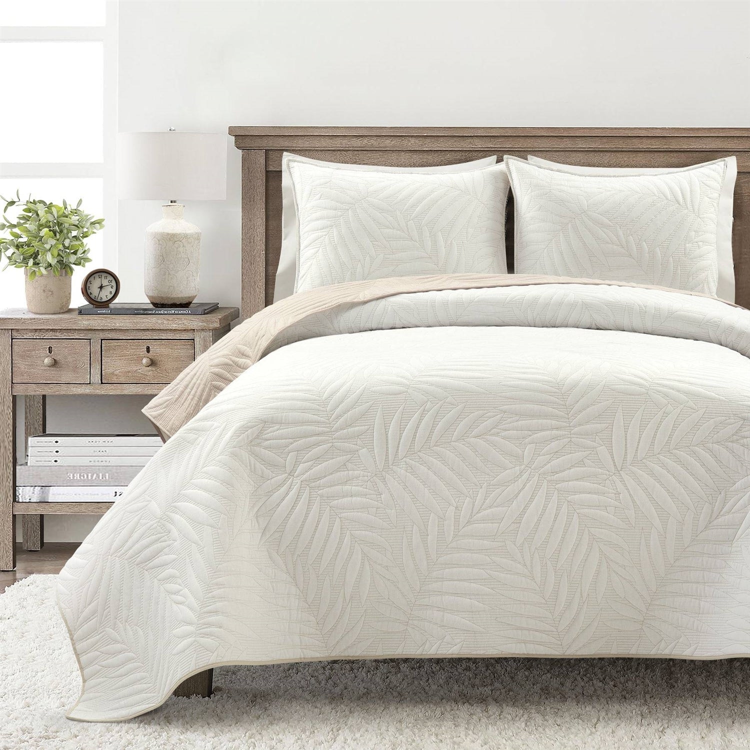 Full/Queen Lightweight Fern Leaf Reversible 3-PC White Beige Cotton Quilt Set FastFurnishings