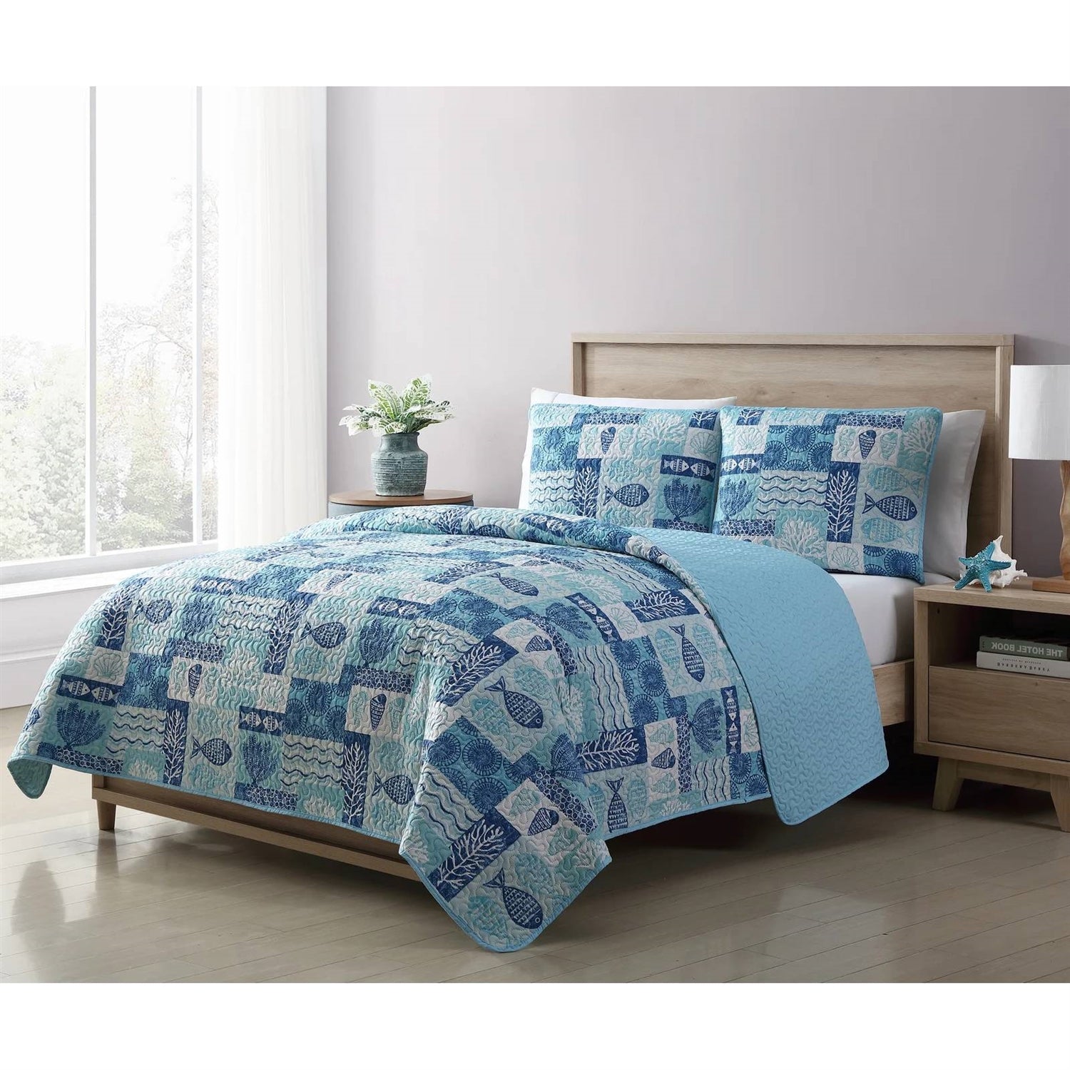 King size Aqua Blue Cream Beach Sea Shells Coral Fish Coastal 3-Piece Quilt Set FastFurnishings
