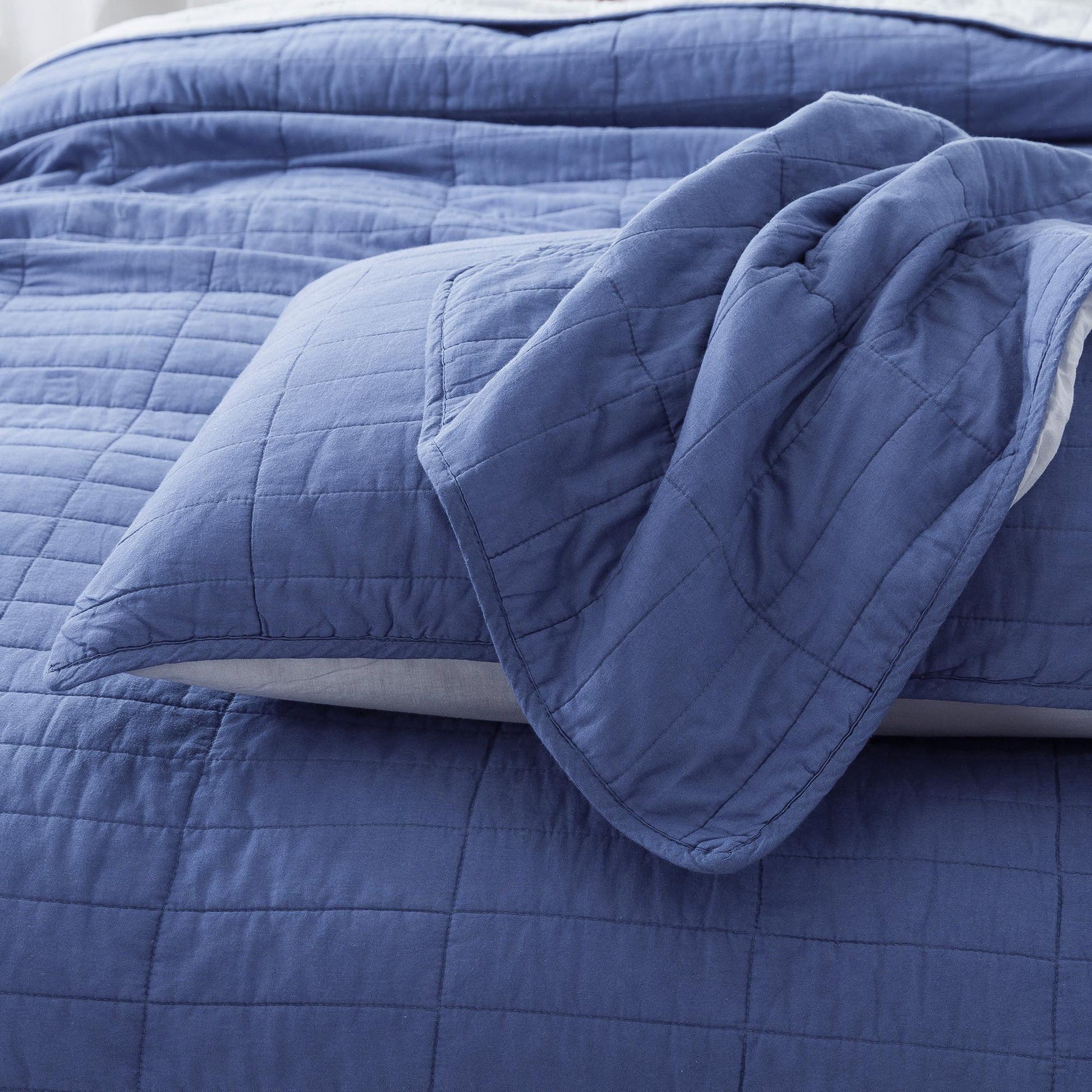 Kasentex Ultra Soft Cotton Oversized Bedspread Set, Blue or Red, Room Decor, Graduation Gifts Kasentex