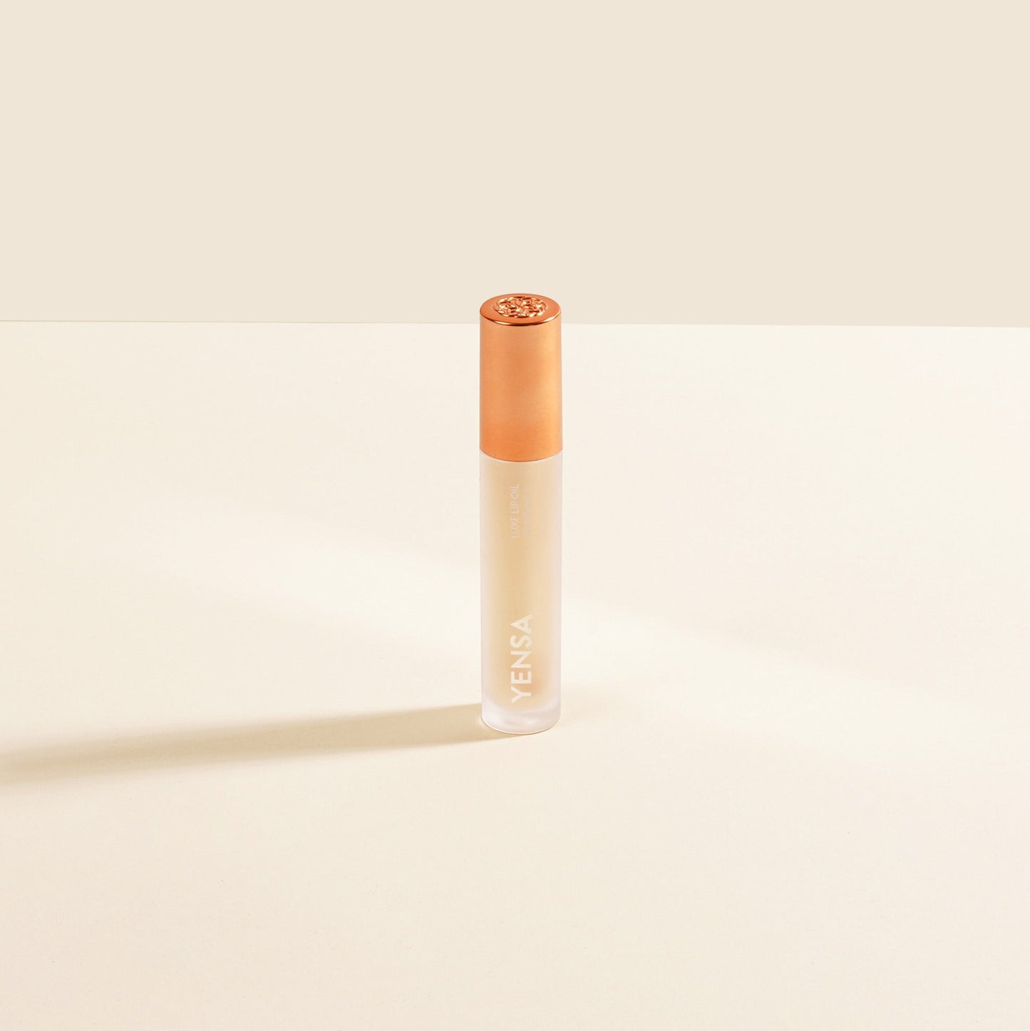 Luxe Lip Nourishing Oil with Hyaluronic + Vitamin E YENSA
