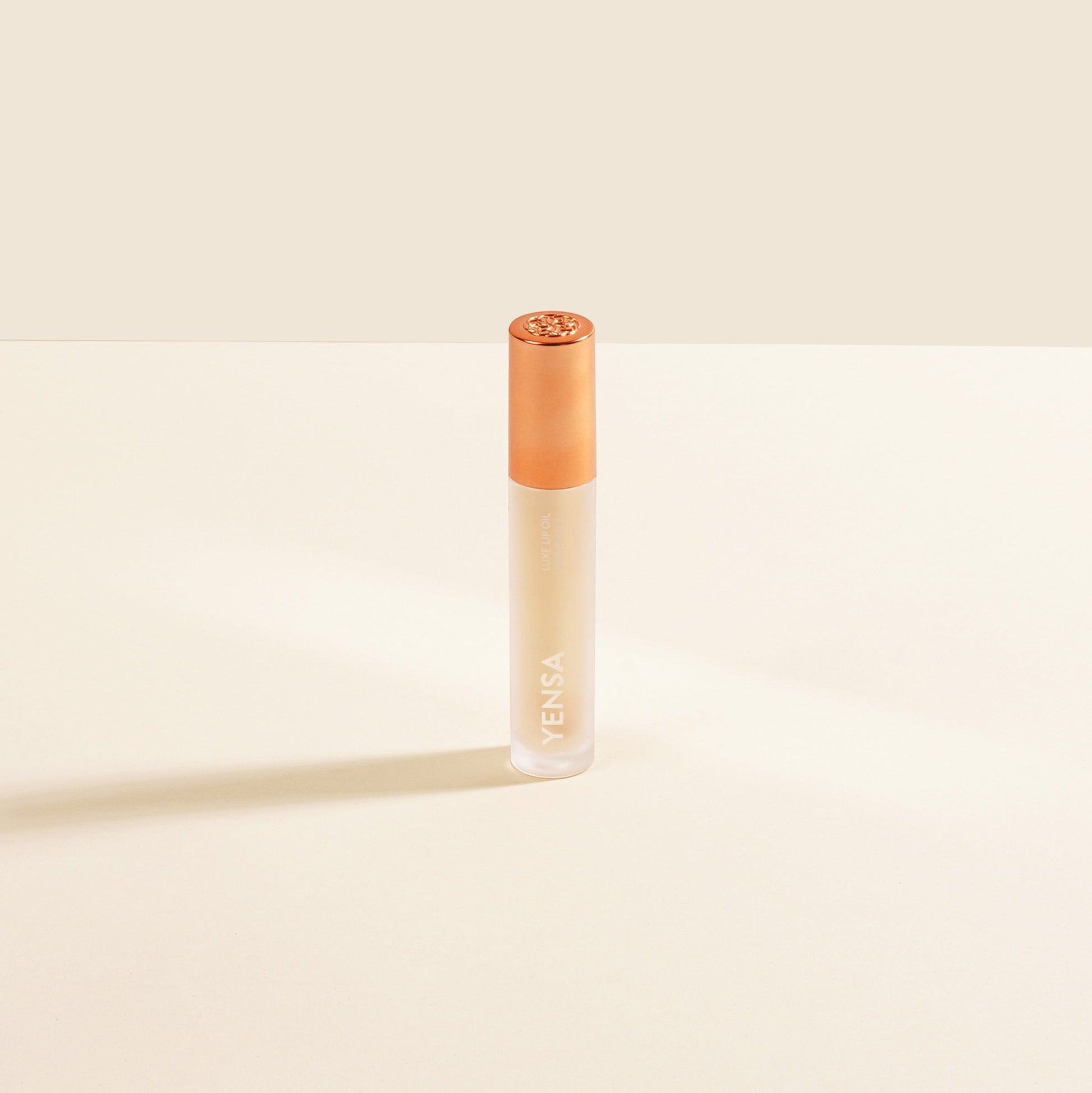 Luxe Lip Nourishing Oil with Hyaluronic + Vitamin E YENSA