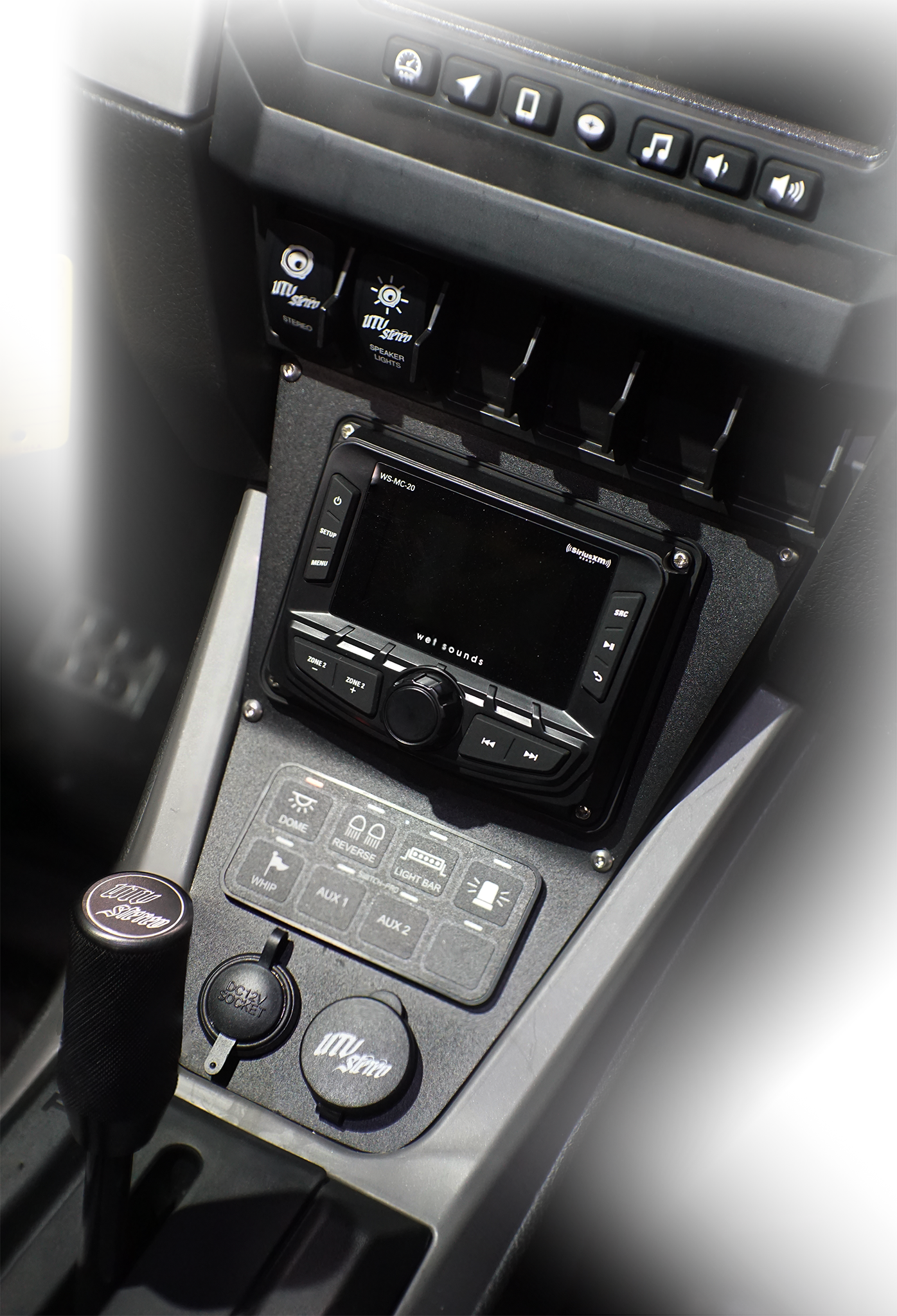 RZR® Pro Series Head Unit Mount | UTVS-PRO-HUMT Dunes 2 Dezert SXS