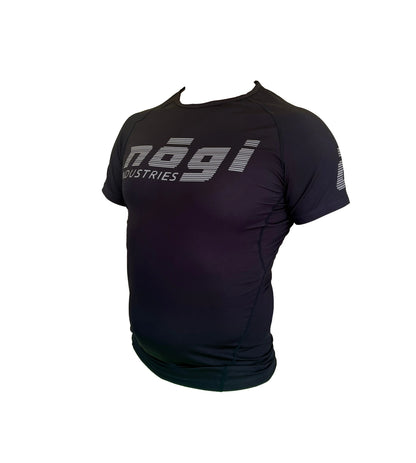 Core Short Sleeve Rash Guard - BLACK - Get it from Bo