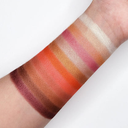 GOLDEN PEACH EYESHADOW PALETTE CP15 Crown Brush