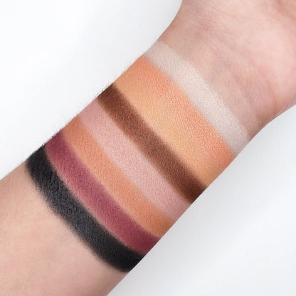 GOLDEN PEACH EYESHADOW PALETTE CP15 Crown Brush