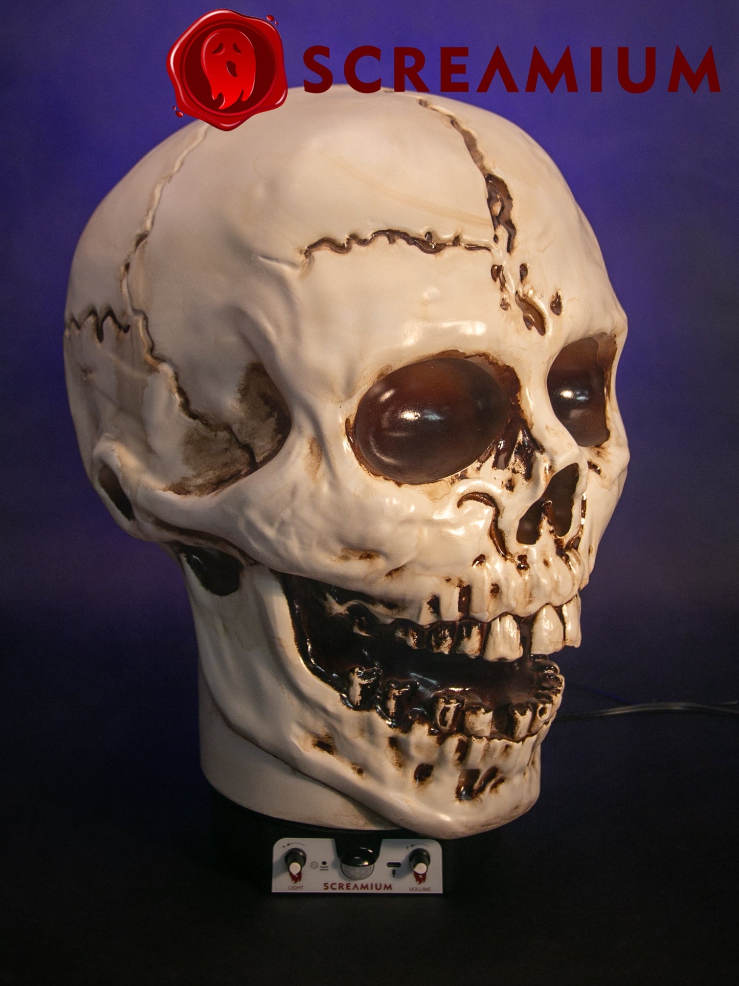 Giant Skull Animatronic Lamp Prop 20-Inch-Tall Heavy Duty Polyresin Halloween Decoration SCREAMIUM